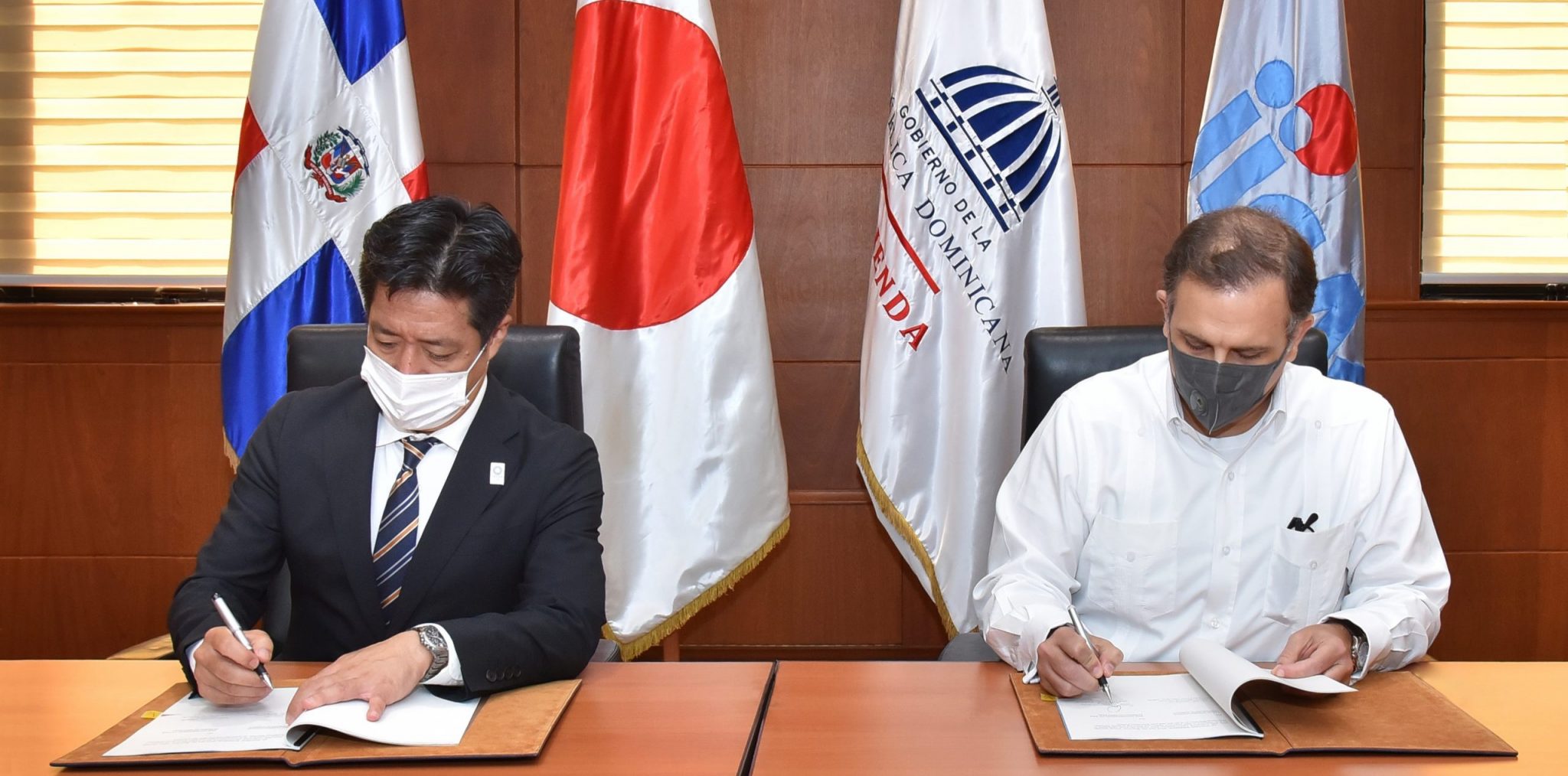 GOBIERNO Y JICA ACUERDAN FORTALECER POLÍTICA PÚBLICA Y GESTIÓN FISCAL ANTE PANDEMIA